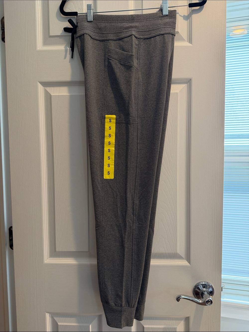 32 Degrees Women's Gray Active Jogger Pants Small NWOT - Picture 4 of 6
